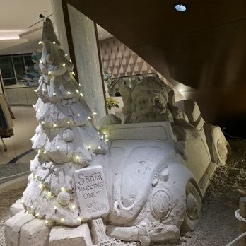 SeaGuini - Opal Sands Resort - Sand sculpture - New American Near Me - Clearwater, Florida