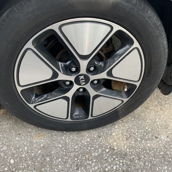 Hinneni Car Detailing - No protective spray on the tires of the detailed car?? - Car Window Tinting Near Me - Tampa, Florida