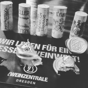 Weinzentrale - Die Weinzentrale in Dresden von und mit Jens Pietzonka und Jana Schüller. - Wine Bars Near Me - Dresden, SN