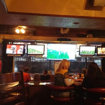 Doc & Eddy's - Sports Bars Near Me - Tempe, Arizona