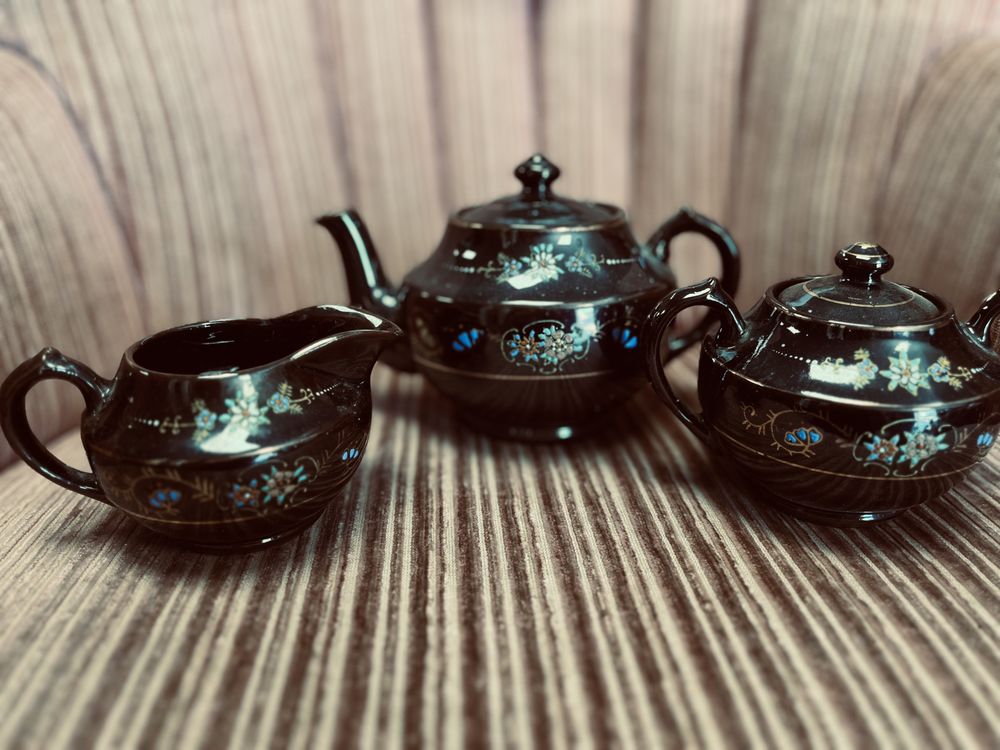 Brick Street Thrift Logo