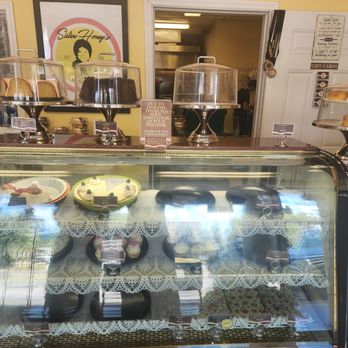 Sister Honey's - Beautiful display - Desserts Near Me - Orlando, Florida