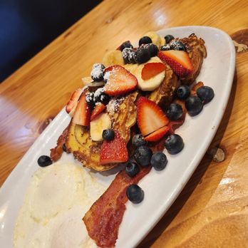 Tasty Biscuit - Cinnamon roll Toast Combo - Breakfast & Brunch Near Me - St. Charles, Illinois