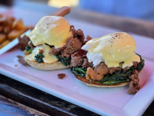 Hungry Crowd by null