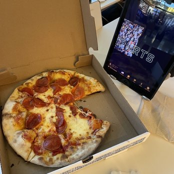 Uptop Pizzeria - Pepperoni pie - Pizza Near Me - Newark, New Jersey