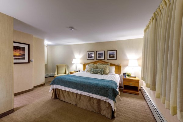Port Inn and Suites Portsmouth, an Ascend Collection Hotel by null