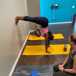 Charlotte Family Yoga Center - Teacher demo