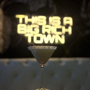 KLOUD East Midtown - Coconut Martini - Pop-Up Restaurants Near Me - New York, New York KLOUD East Midtown - Coconut Martini - Pop-Up Restaurants Near Me - New York, New York