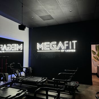 MegaFit by Lagree - La Canada - inside - Pilates Near Me - La CaƱada Flintridge, California MegaFit by Lagree - La Canada - inside - Pilates Near Me - La CaƱada Flintridge, California