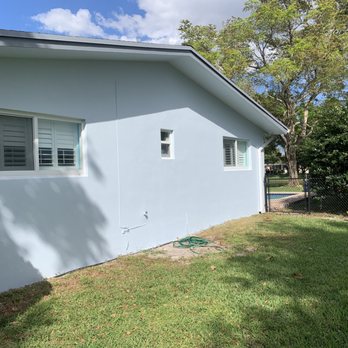 Best Painters Nearby - Two coats of premium exterior stucco paint - Painters Near Me - Pompano Beach, Florida Best Painters Nearby - Two coats of premium exterior stucco paint - Painters Near Me - Pompano Beach, Florida