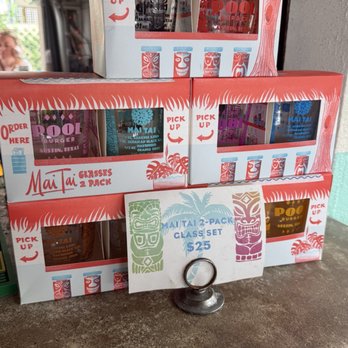 Pool Burger - Tiki Bars Near Me - Austin, Texas