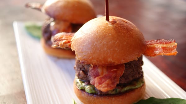 Bottles Burgers By Double Helix 92 Photos 82 Reviews Beer Wine Spirits 450 S Rampart Blvd Westside Las Vegas Nv Restaurant Reviews Phone Number Yelp