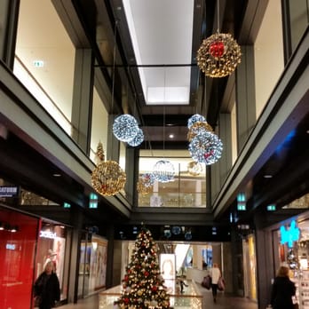 Boulevard Berlin - Weihnachtsdeko #ohduyelpberlin - Shopping Centers Near Me - Berlin, BE