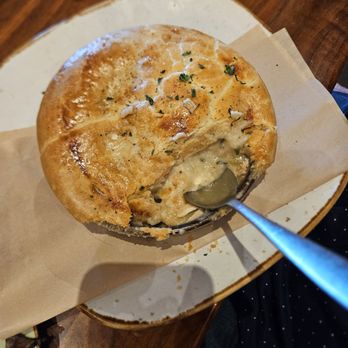 Lazy Dog Restaurant & Bar - Chicken pot pie - New American Near Me - Plano, Texas