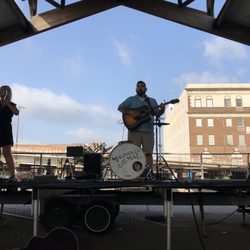 Shreveport Farmers' Market - 6/30/18. Saturday. Magnolia Mae. Strumming and singing delightfully on the market stage this fine, and glorious morning. 2018 Summer Market!