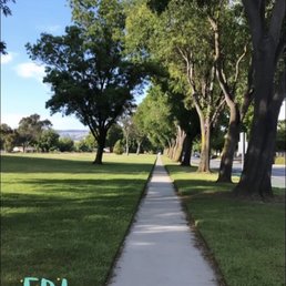Park sidewalk on the main street side Park sidewalk on the main street side