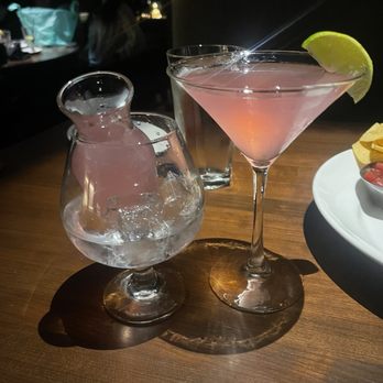 J. Alexander's - Pinnacle Cosmopolitan - New American Near Me - Madison, Alabama