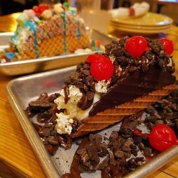 Dessert Dealer - Desserts Near Me - Chicago, Illinois Dessert Dealer - Desserts Near Me - Chicago, Illinois