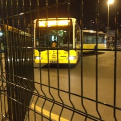 Söğütlüçeşme Metrobüs Durağı