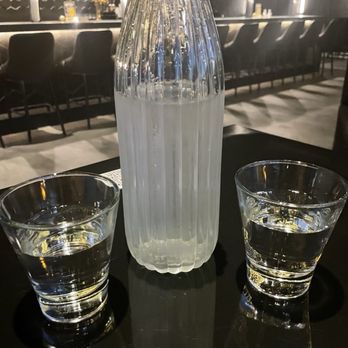 Zymarium Meadery - Complimentary water - Meaderies Near Me - Orlando, Florida Zymarium Meadery - Complimentary water - Meaderies Near Me - Orlando, Florida