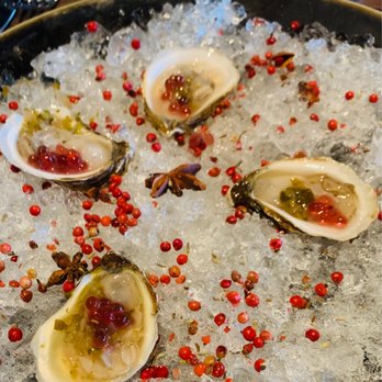 The Mayor's Table - Champagne mignonette oysters ($21 for 4) outstanding - Seafood Near Me - Newport Beach, California The Mayor's Table - Champagne mignonette oysters ($21 for 4) outstanding - Seafood Near Me - Newport Beach, California