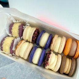 Left to right - Honey Sweet Potato, Vanilla Strawberry with Crunch, Creme Brûlée, Blueberry Yogurt, Orangette and Viet Left to right - Honey Sweet Potato, Vanilla Strawberry with Crunch, Creme Brûlée, Blueberry Yogurt, Orangette and Viet