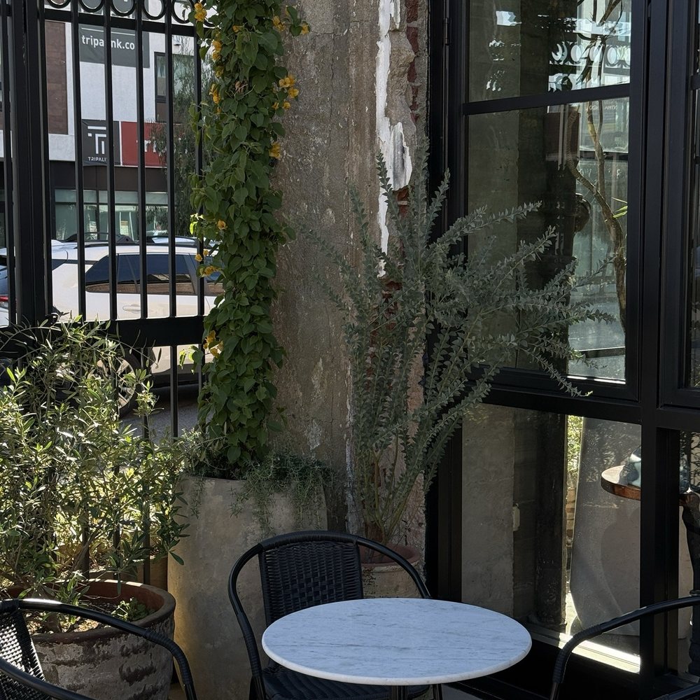 20g - Coffee & Tea Near Me - Los Angeles, California