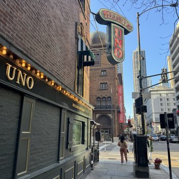 Pizzeria Uno - Front - Pizza Near Me - Chicago, Illinois Pizzeria Uno - Front - Pizza Near Me - Chicago, Illinois