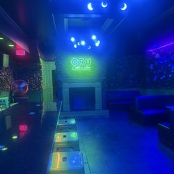 Love the decor and lighting