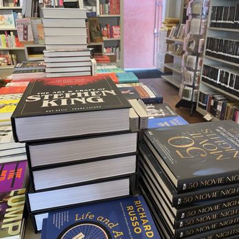 DIESEL, A Bookstore - Bookstores Near Me - Santa Monica, California