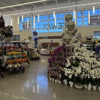 Safeway - Absolutely gorgeous floral department - Grocery Near Me - Queen Creek, Arizona