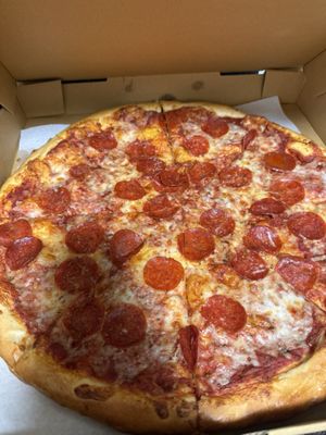 Tommie's Pizza by null