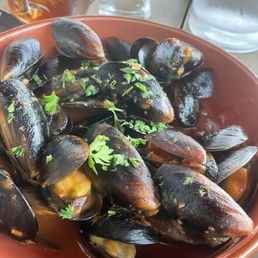 Ginger & Garlic Mussels Ginger & Garlic Mussels