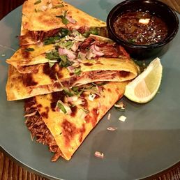 Quesabirria (QUESO BIRRIA QUESADILLA)