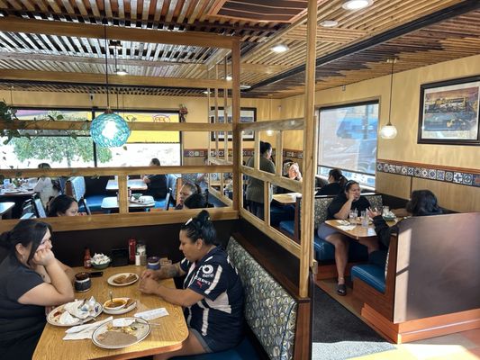 Jordan's Family Restaurant by null