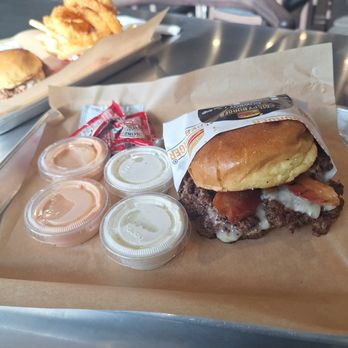 Eat Crispy Burger La Jolla - Burgers Near Me - San Diego, California Eat Crispy Burger La Jolla - Burgers Near Me - San Diego, California