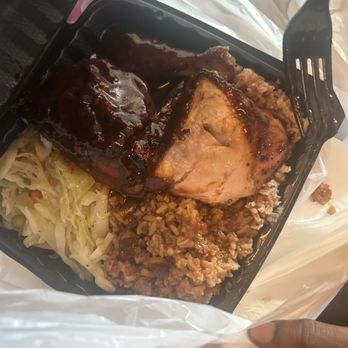 Caribbean Starr Restaurant - Rice and jerk chicken - Caribbean Near Me - New York, New York
