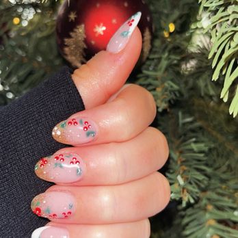 Amity Nail Spa - Christmas nail design - Nail Salons Near Me - Arlington, Virginia