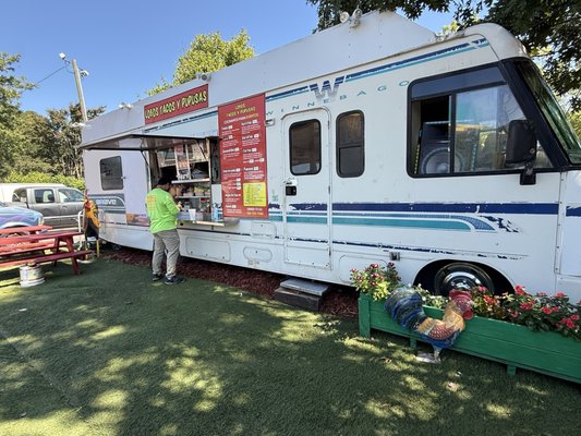 Lobos Tacos Y Pupusas by null