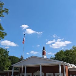 St. Mary Healthcare Center - Great location and good parking setup