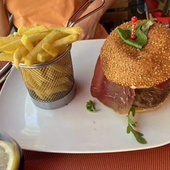 Le Navy Syracuse - Burger suisse - Pizza Near Me - Geneva, GE Le Navy Syracuse - Burger suisse - Pizza Near Me - Geneva, GE