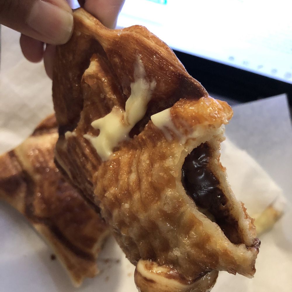 Mochi - Taiyaki with both Nutella and Custard filling (which they apparently don't do.) - Ice Cream & Frozen Yogurt Near Me - Irvine, California