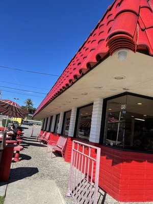 Franks Famous Hot Dogs by null