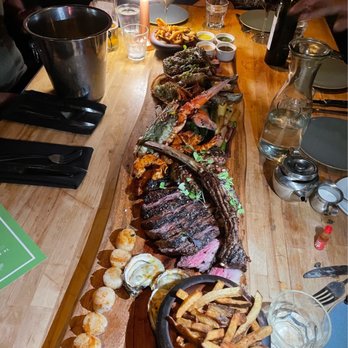 Maison Saint-Paul - Champagne Bars Near Me - Montreal, Quebec Maison Saint-Paul - Champagne Bars Near Me - Montreal, Quebec