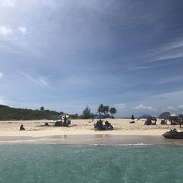 Picture taken around 8:30 am, about an hour before we could see the flotilla of boats heading our way from Fajardo