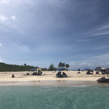 Cayo Icacos - Picture taken around 8:30 am, about an hour before we could see the flotilla of boats heading our way from Fajardo - Beaches Near Me