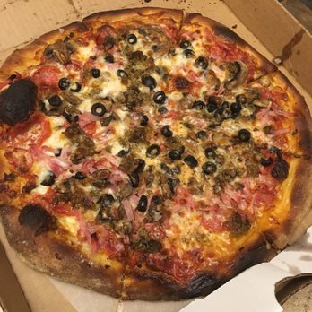 McClain's Pizzeria - Pizza Near Me - Mandeville, Louisiana