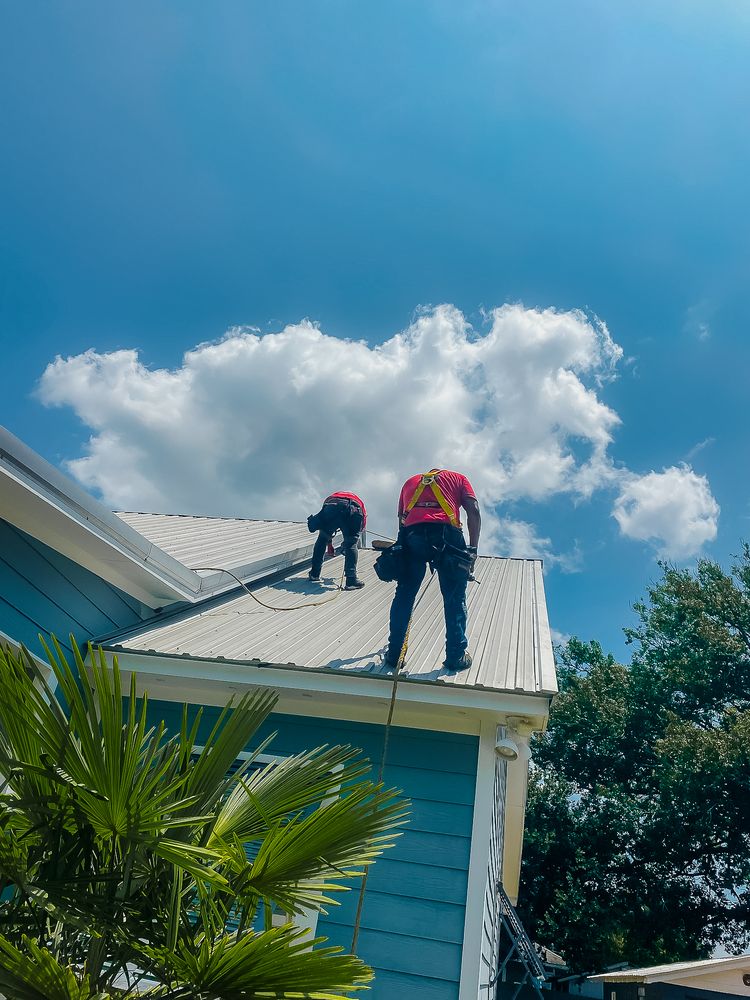 Slide of B&M Roofing