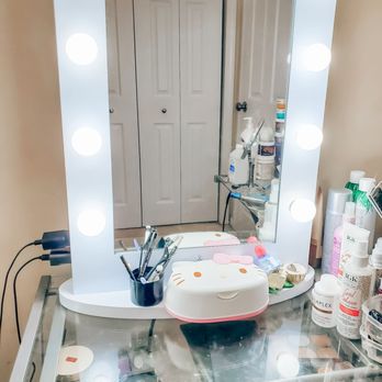 Impressions Vanity - Impressions Hollywood Mirror - Cosmetics & Beauty Supply Near Me - Chino, California