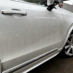 Rolling Tide Car Wash - Dirt after wash in automatic stall